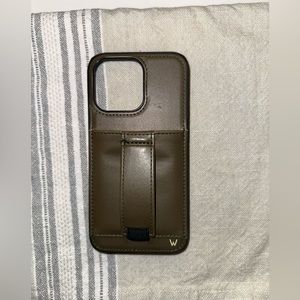 Walli iphone 13 Pro Case